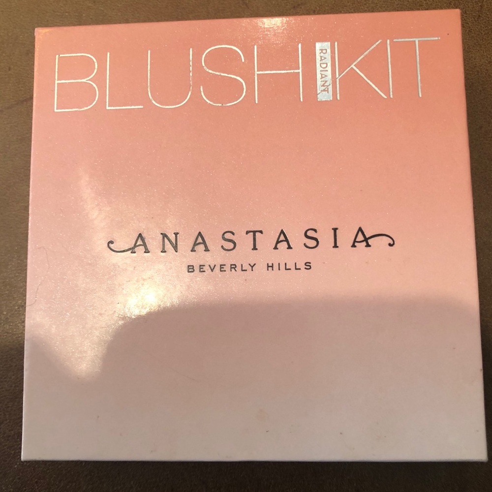 Anastasia Beverly Hills Radiant Blush Kit